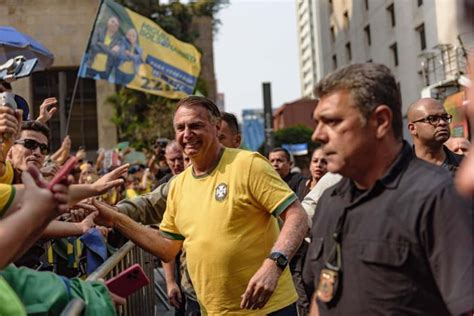 Vídeo Nunes deixa ato na Paulista antes de discurso de Bolsonaro