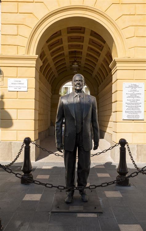 En Vend E La Roche Sur Yon Aura Sa Statue De Jacques Chirac La Roche