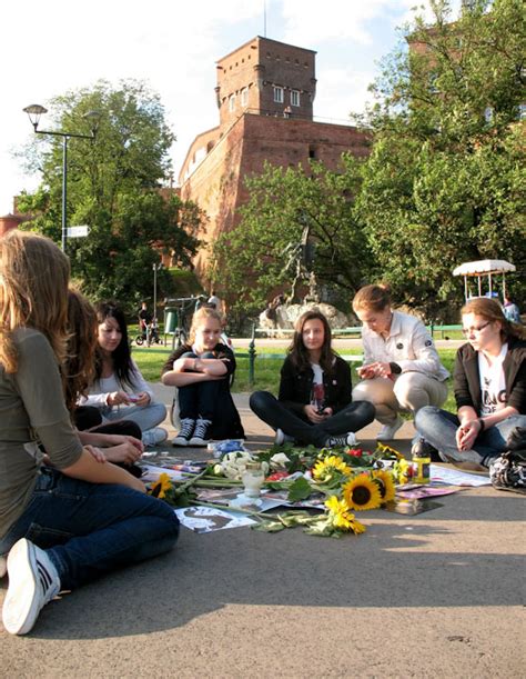 Rocznica Mierci Michaela Jacksona Modny Krak W Magazyn