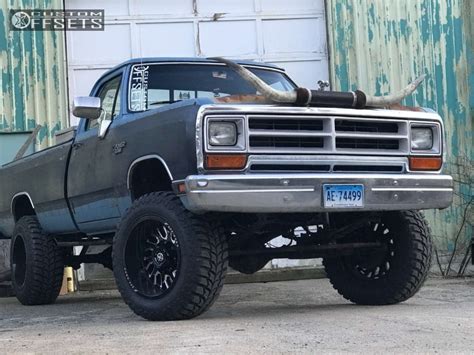 1988 Dodge W150 With 20x12 44 Xf Offroad Xf 207 And 35125r20 Amp Mud