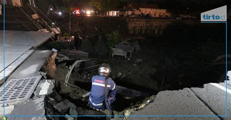 Jalan Gubeng Amblas Warga Saya Kira Gempa Bumi