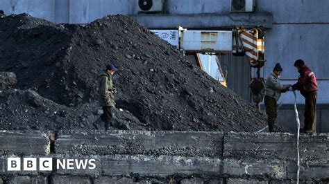 China Piles Pressure On North Korea By Banning Coal Imports BBC News