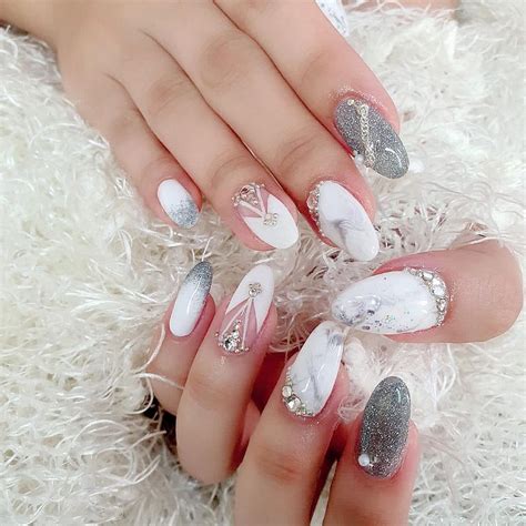 Unhas brancas glitter 8 Blog da Pajaris Biquínis Moda Viagens