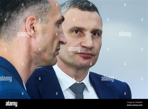 Hermanos vitali klitschko fotografías e imágenes de alta resolución Alamy