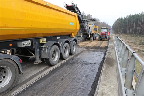 Pod Goleniowem rozbierają wiadukt Twoje Radio Tylko Przeboje