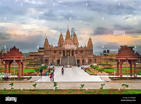 Swaminarayan Temple Architecture Hi Res Stock Photography And Images