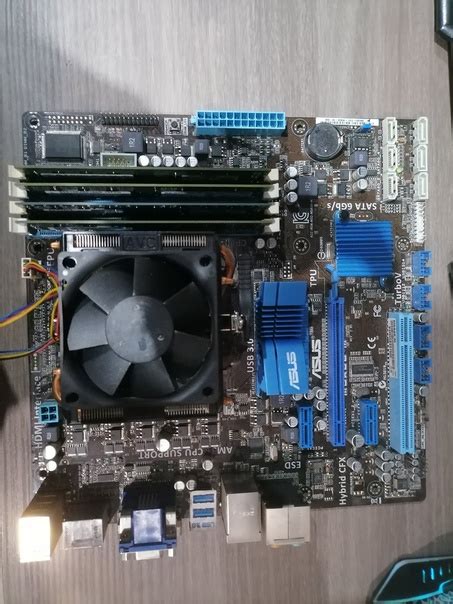 Продам материнскую плату с процессором амд 4 ядра 11 гигов ддр 3 ...