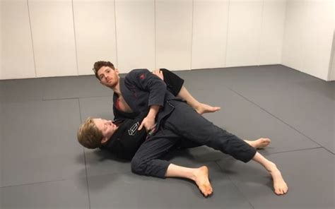 How To Blast Knee Cut Pass With Jon Thomas Jiu Jitsu Legacy