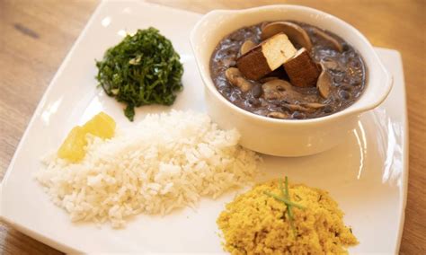 Feijoada Vegana Feita Tofu Defumado Shiitake E Cogumelo Paris