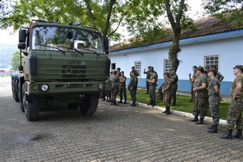 5º Batalhão de Engenharia de Combate Blindado recebe Equipagem IRB