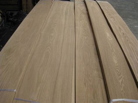 Natural Chinese Ash Wood Veneer Sheet Crownquarter Cut