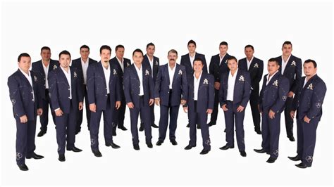 La Arrolladora Banda el Limon de Rene Camacho Hola Música