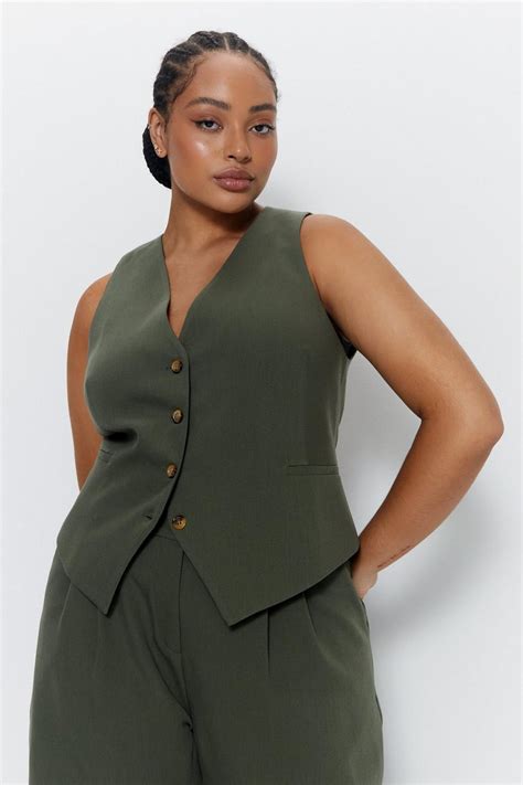 9 Three-Piece Suits That Will Change Up Your Wardrobe Game | Who What Wear