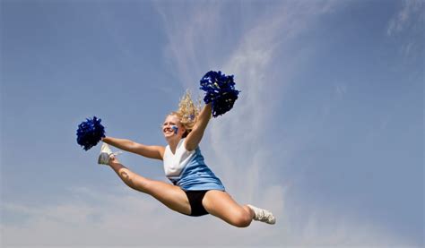 Best cheerleader stretching routines - Insure4Sport Blog