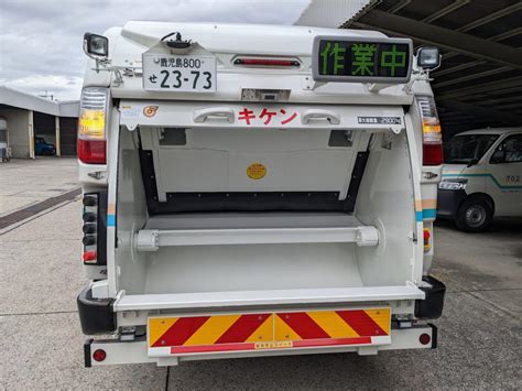 パッカー車が納車されました。 公益財団法人鹿児島市環境サービス財団