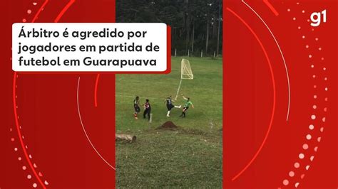 V Deo Rbitro Agredido Por Jogadores Em Partida De Futebol Em