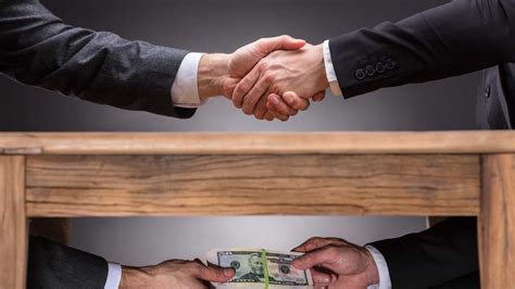 Corrupção: Ativa x Passiva