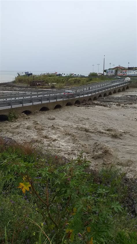 Maltempo Sicilia Torrenti Esondati E Zone Isolate Nel Messinese Il