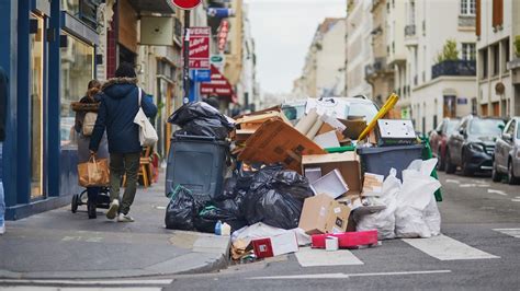 La Gr Ve Des Boueurs Parisiens Reconduite Jusquau Mars Le Bonbon