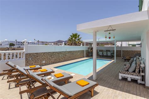 Villa Deluxe In Puerto del Carmen, Lanzarote | Villa Plus