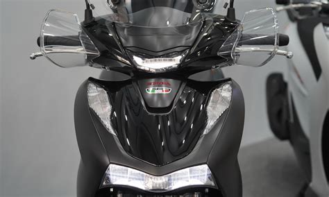 Tin xe hot 26 2 Khách Việt dậy sóng săn đón phiên bản Honda SH 150i mới màu đen đẹp long lanh