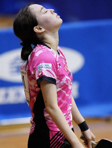 ＜卓球パリ五輪代表選考会＞女子2回戦、天を仰ぐ石川（撮影・木村 揚輔） ― スポニチ Sponichi Annex スポーツ