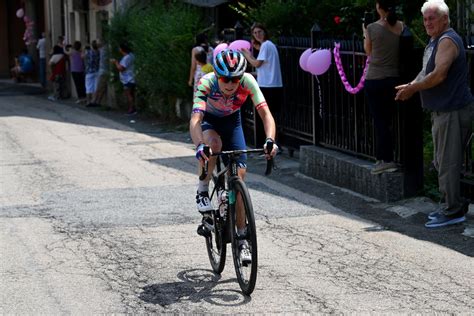 Giro Donne Niedermaier Holds Off Van Vleuten To Win