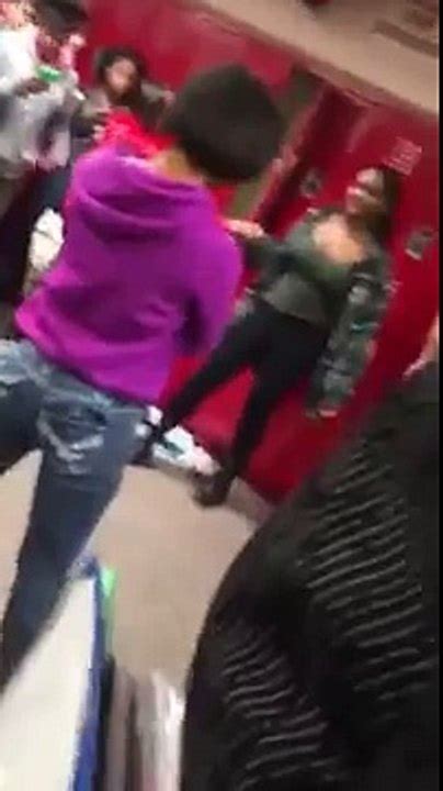 Two Ratchet Hoes Fight Video Dailymotion