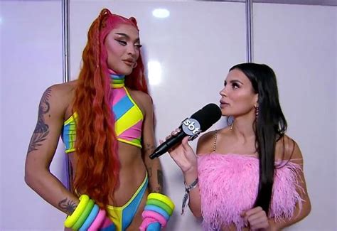 Exclusivo Pabllo Vittar Revela Segredos Dos Famosos Nos Bastidores Do