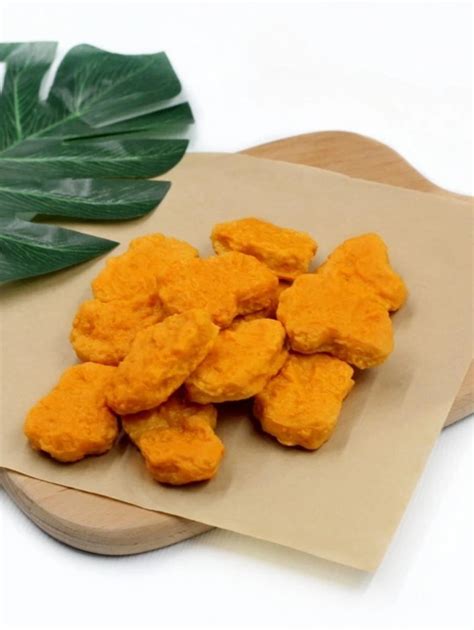 1pc Realistic Fried Chicken Nuggets And Golden Chicken Nuggets And French