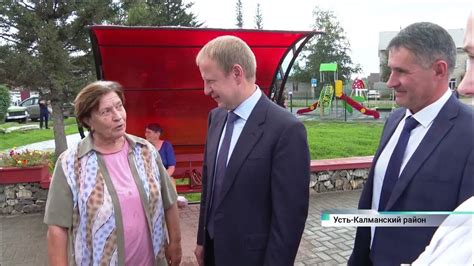 Виктор Томенко принял участие в открытии ДК в Усть-Калманке - YouTube