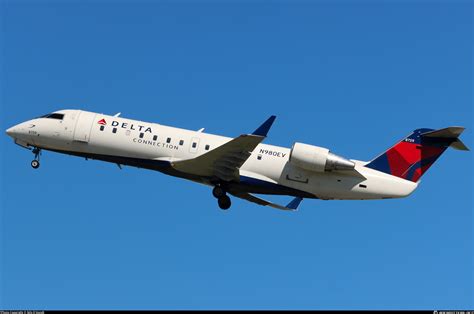 N980ev Delta Connection Bombardier Crj 200er Cl 600 2b19 Photo By