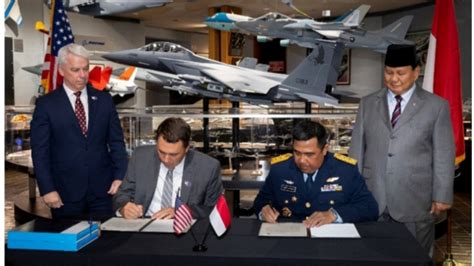 Foto Indonesia Boeing Sign Purchase Of 24 F 15EX Fighter Jets