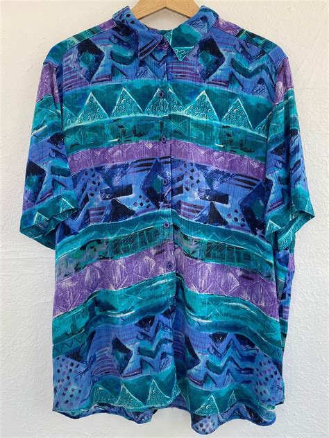 Plus Size Volup 1980s 1990s Blue Green And Purple Geometric Print