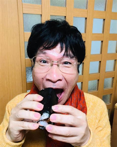 尾木直樹さんのインスタグラム写真 尾木直樹instagram「ひゃー恵方巻きが デッカすぎる〜 節約豆まき恵方巻きデッカ