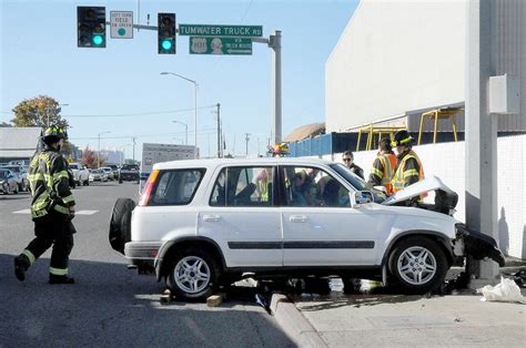 Marine Drive Crash In Port Angeles Peninsula Daily News