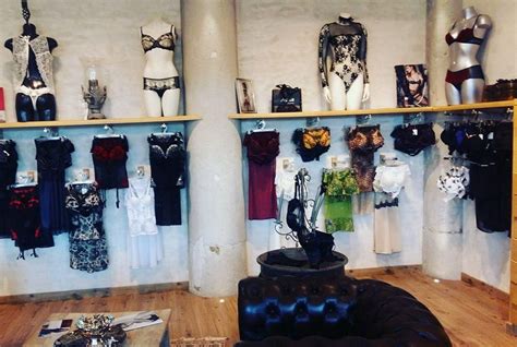 Assia Lingerie Création Lyon Magasin de lingerie adresse horaires avis