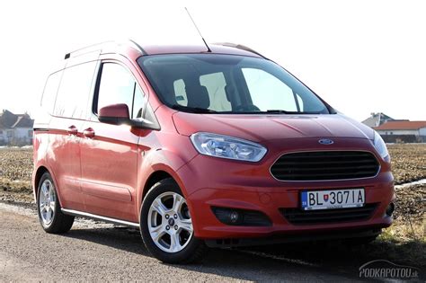 Ford Tourneo Courier Ecoboost Viac Miesta Pre Ve K Rodinu Za