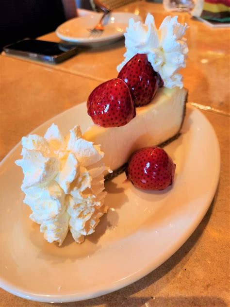 The Cheesecake Factory® จากอเมริกา ปักหมุดสาขาแรกในไทยที่เซ็นทรัลเวิลด์