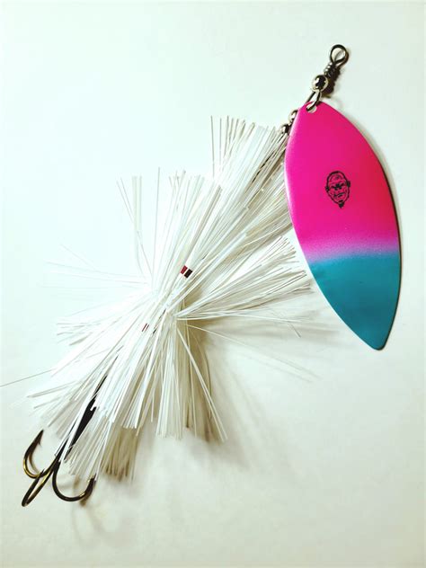 Big Willy Flashabou Single10 Willow Muskiepike Bucktail Sasquatch