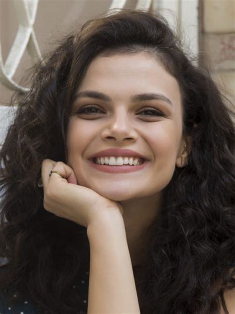 Sinem Ünsal | tiyatrolar.com.tr