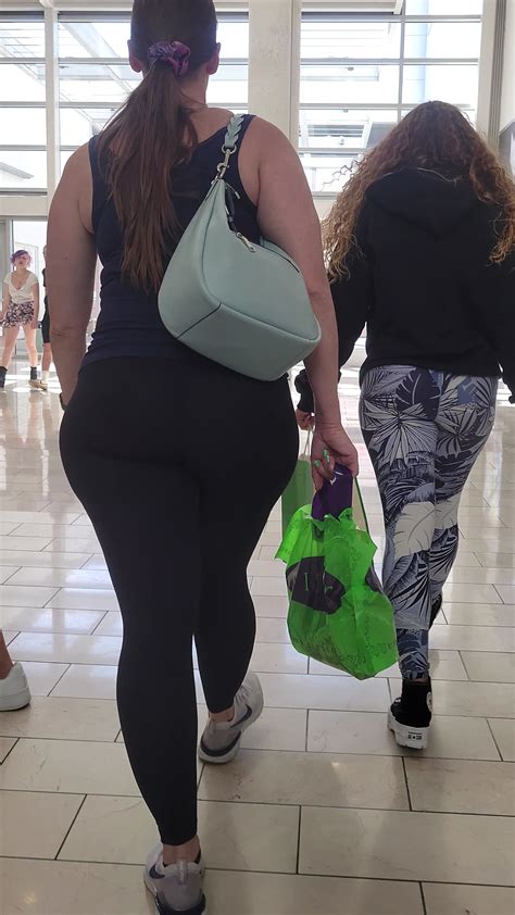 Thick Af Milf Knew I Was Filming Spandex Leggings Yoga Pants Forum