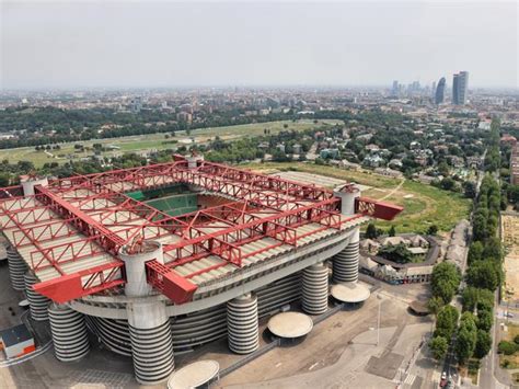 Perch San Siro Viene Chiamato Anche La Scala Del Calcio