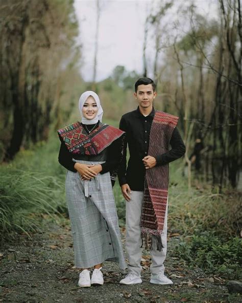 Inspirasi Foto Prewedding Outdoor Sederhana Dan Unik Indozone Life