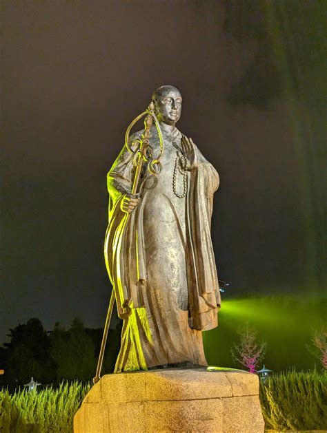 Xuanzang Statue in Xi'An : r/Journeytothewest