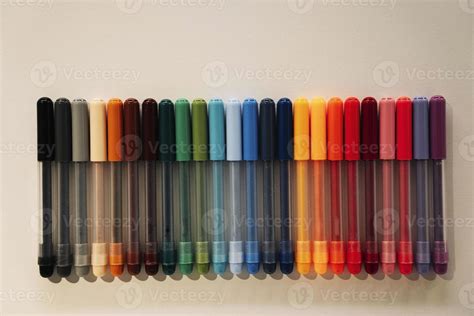 a set of many colored markers, a set for drawing 21032844 Stock Photo ...