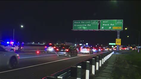 Fatal Crash Shuts Down Southbound Highway 99 At Mack Road Cbs Sacramento