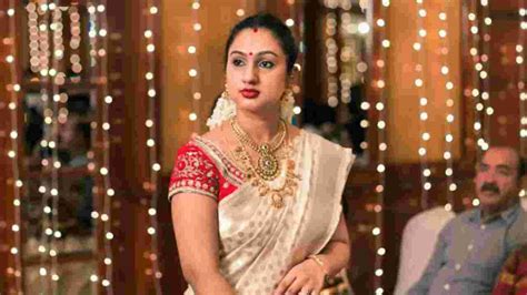 South Actress Preetha Vijayakumar Biography And Career Tfipost