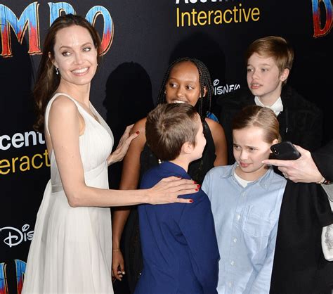 Photo Angelina Jolie Et Ses Enfants Zahara Shiloh Vivienne Et Knox