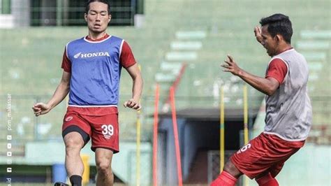 Kabar Buruk Psm Makassar Pemain Juku Eja Potensi Absen Lawan